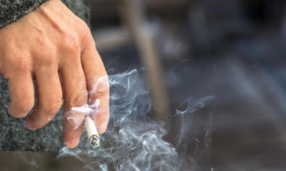 Κορονοϊός: Τελικά οι καπνιστές κινδυνεύουν περισσότερο;